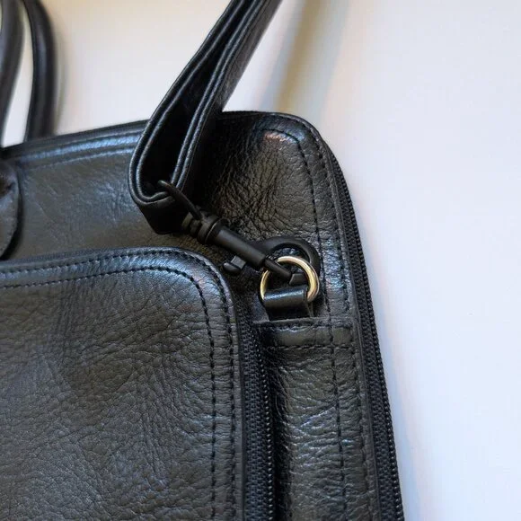 Beautiful Vintage Wilson's Black Leather Laptop Bag in great condition - Picture 6 of 16